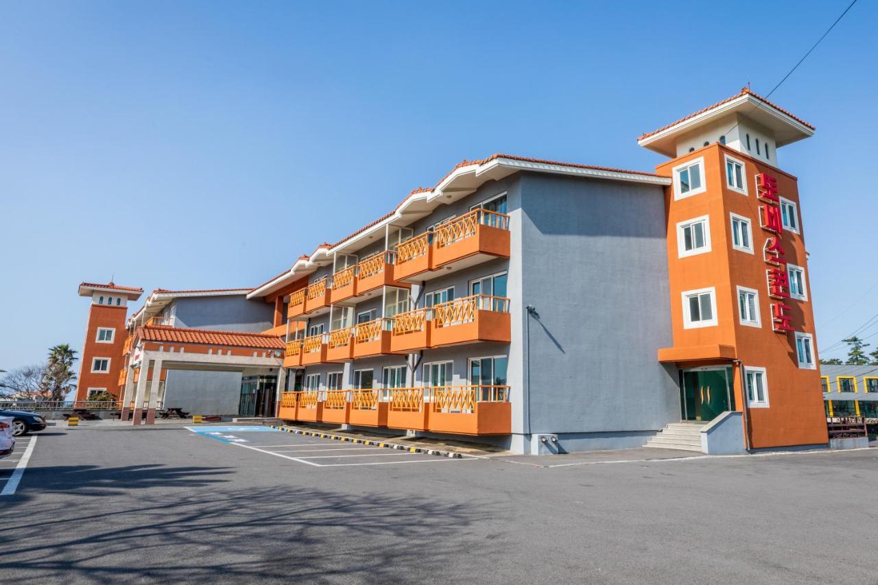 Jeju Tovice Condo Family Eksteriør bilde