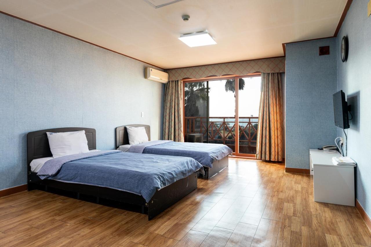 Jeju Tovice Condo Family Eksteriør bilde