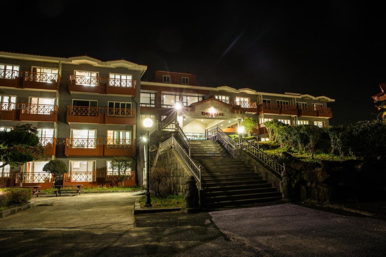 Jeju Tovice Condo Family Eksteriør bilde